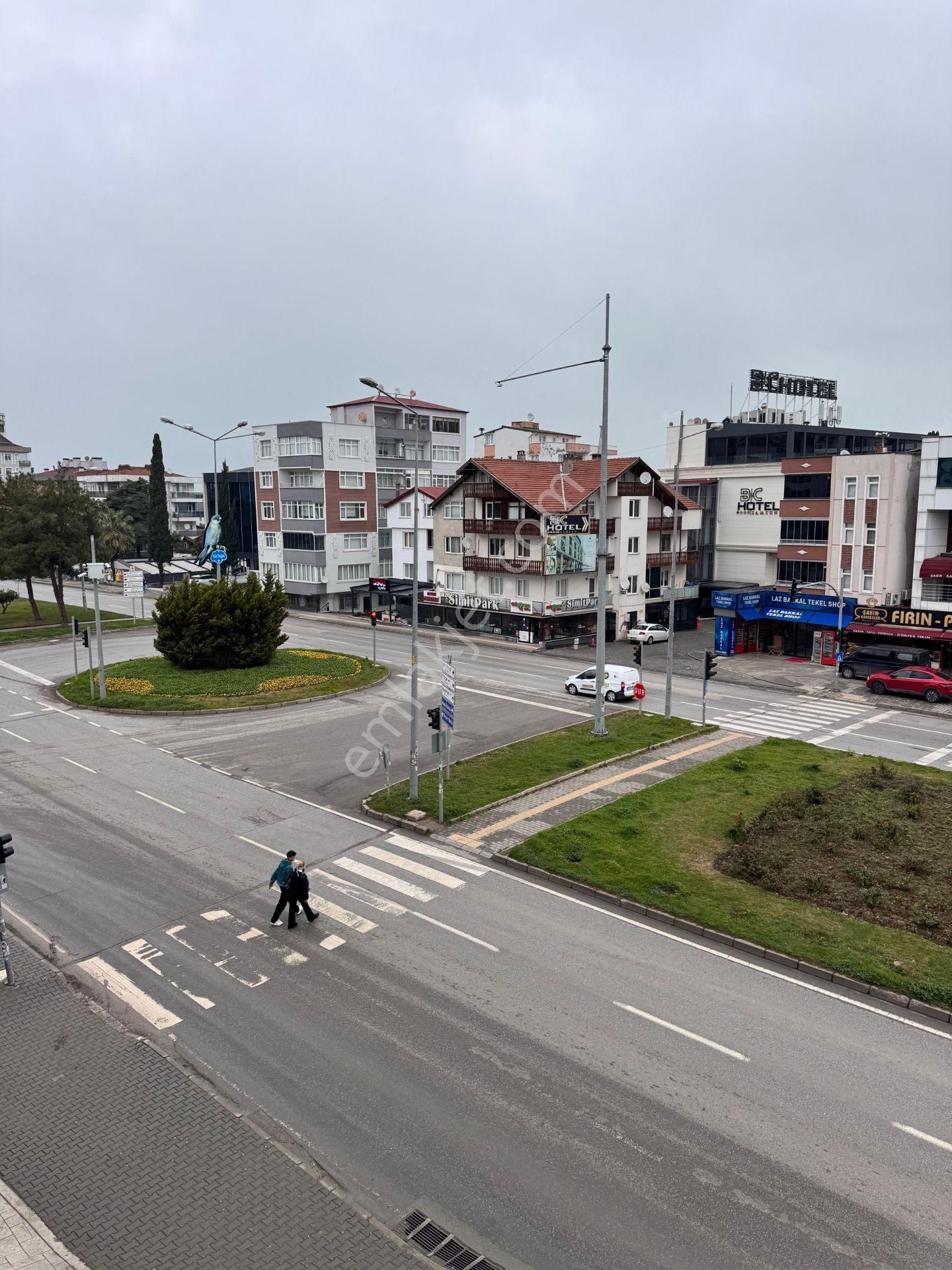 Truva'dan Atatürk Bulvarına Cephe Marka Değeri Yüksek Ofis