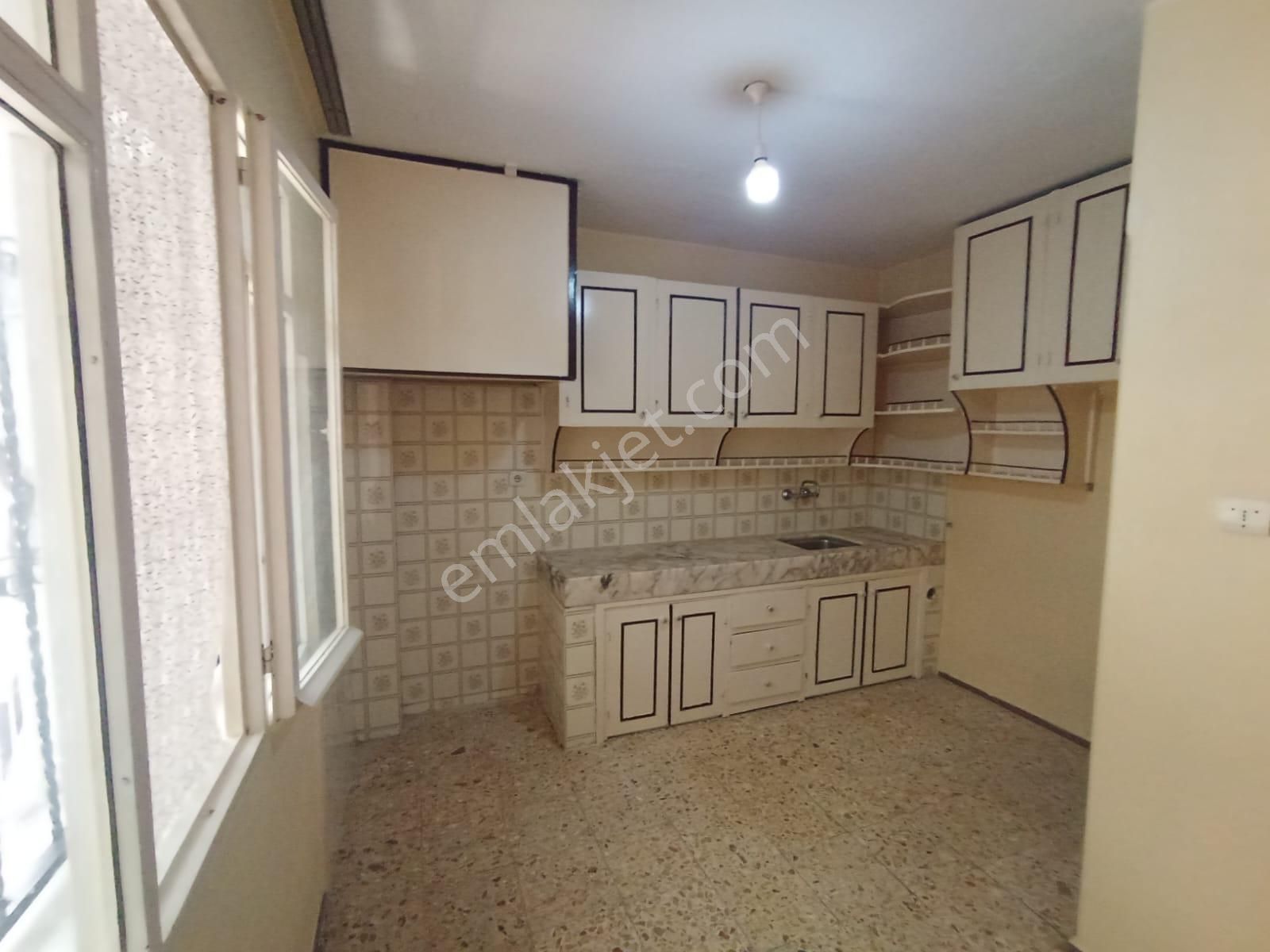 Karabağlar Uğur Mumcu Mah Eserkent Merkezde . 3+1 120 M2 Kiralık Ev - Görsel 2