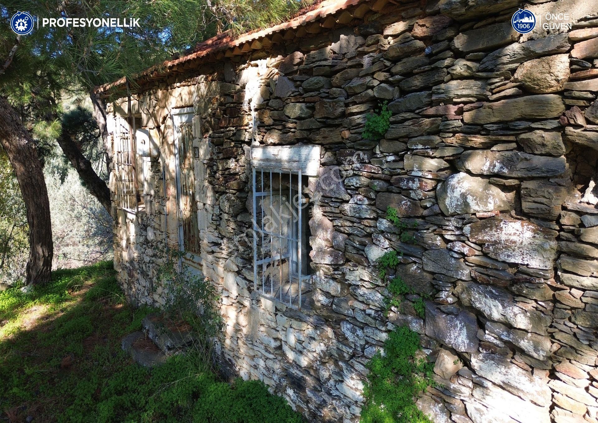 Karaburun Badembükü'nde Deniz Ve Doğa Manzaralı Ev Ve Bahçesi - Görsel 3