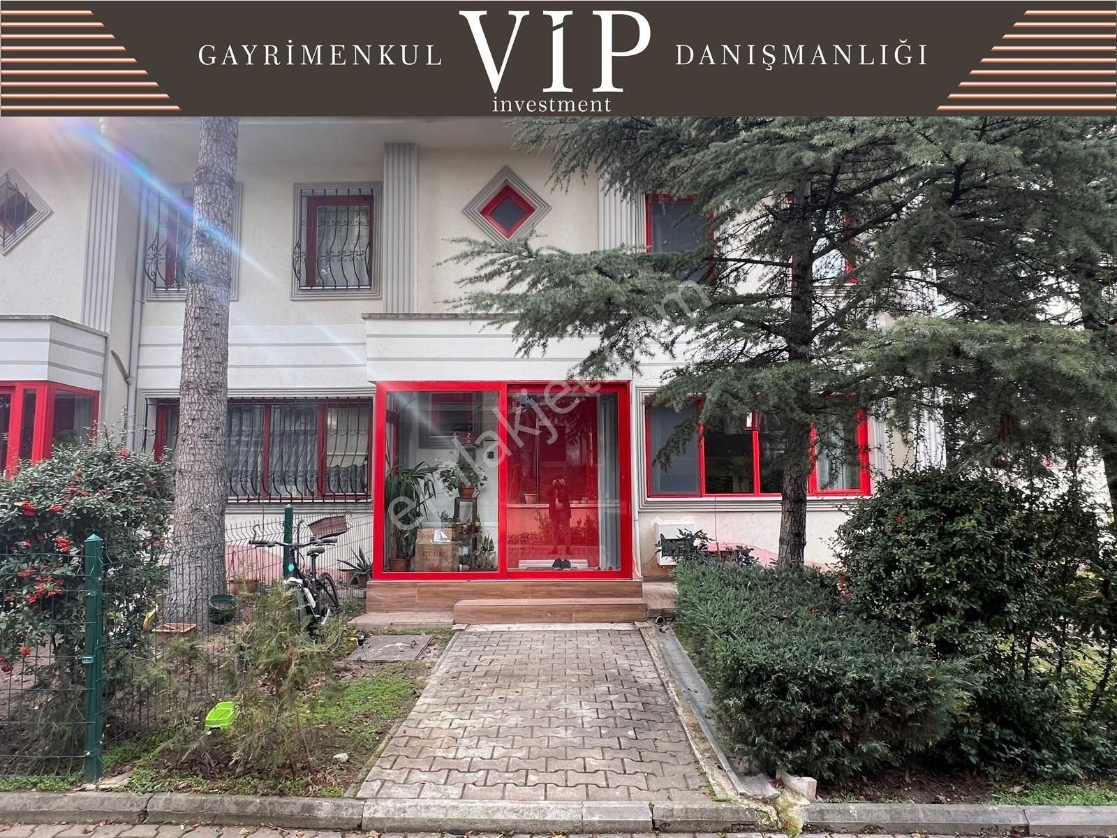 Yenimahalle Kardelen Satılık Villa Batıkent Kardelende Ultra Yapılı Köşe 4+2 Satılık Villa