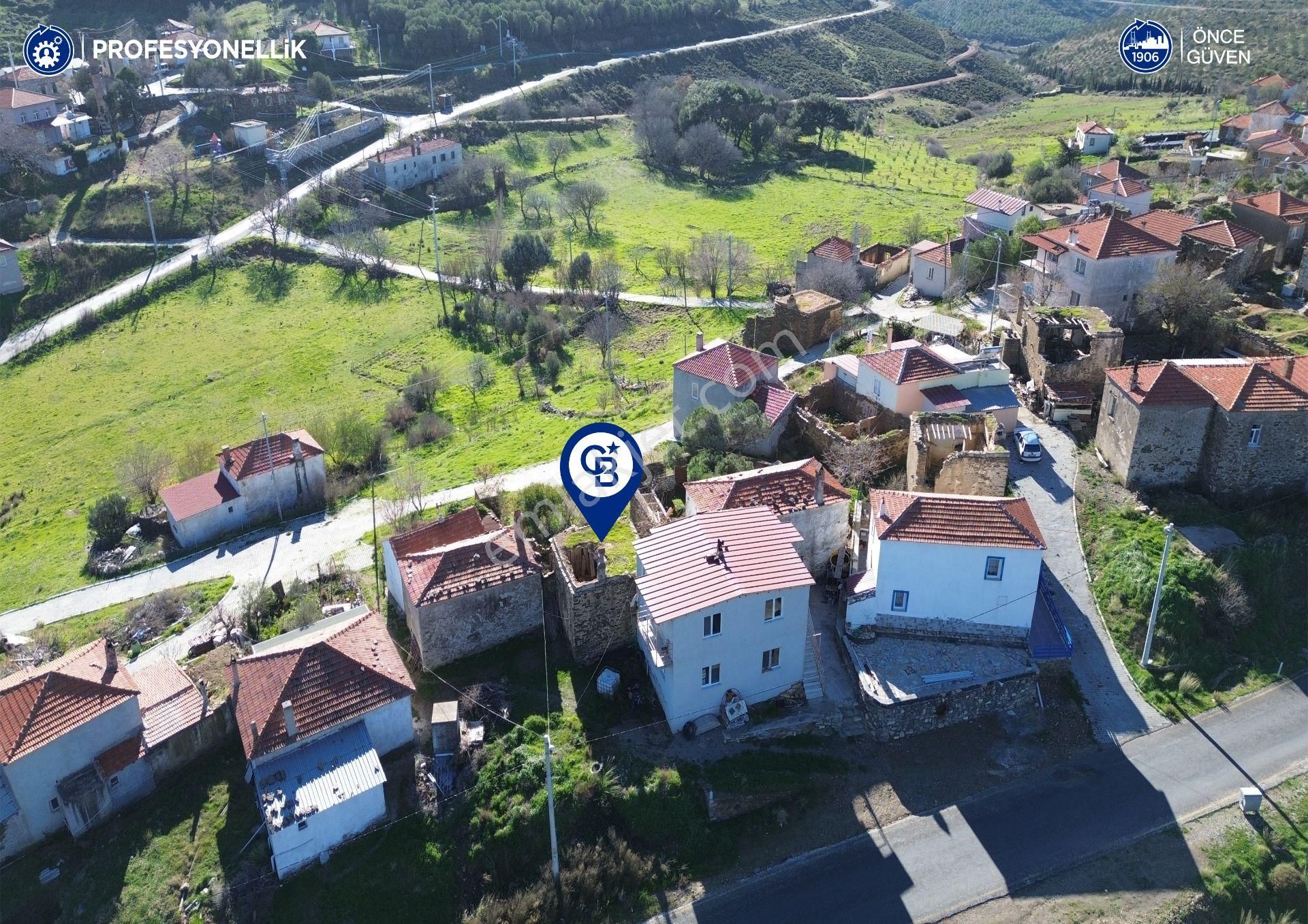 Karaburun Parlak Köyiçi'nde İki Katlı Taş Ev - Görsel 10