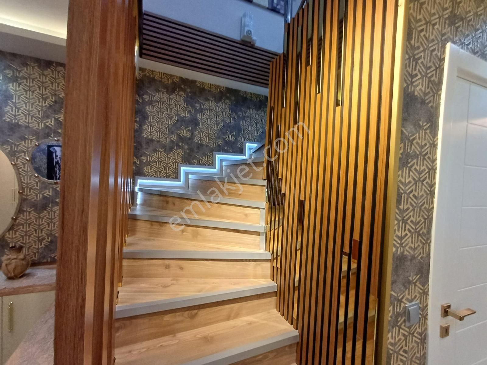 Manisa Yunusemre Muradiye Villaları Bölgesinde Satılık Müstakil Villa - Görsel 19