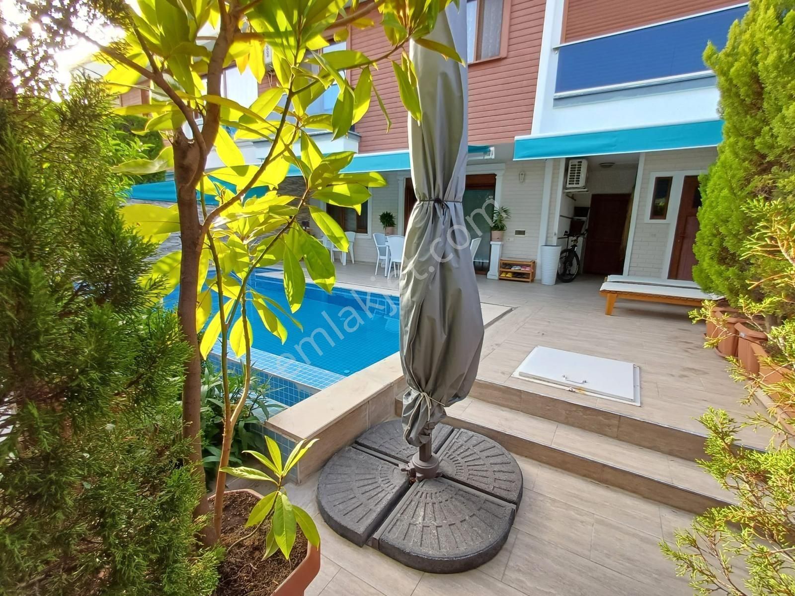 Manisa Yunusemre Muradiye Villaları Bölgesinde Satılık Müstakil Villa - Görsel 11