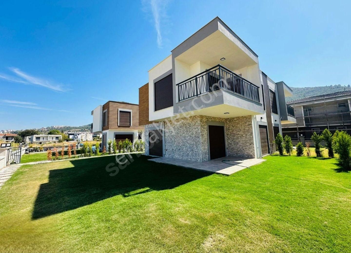 Kuşadası Güzelçamlı Satılık Villa Güzelçamlı Satılık Villalar