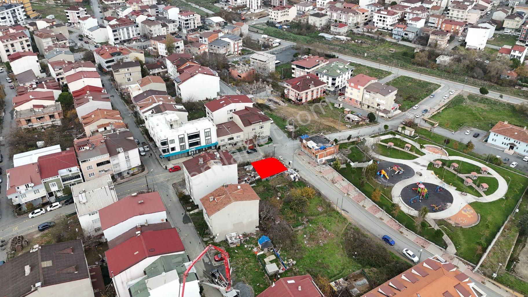 Arnavutköy Haraççı Satılık Konut İmarlı Arnavutköy Haraççı’da 163m2 Köşe Başı Arsa Satılık