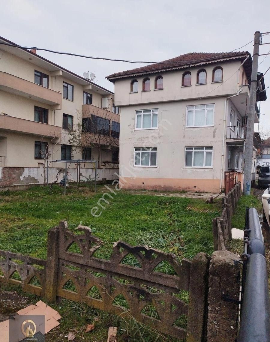 Düzce Merkez Azmimilli Satılık Müstakil Ev Azmimilli De Satılık Apartman Ve Arsa