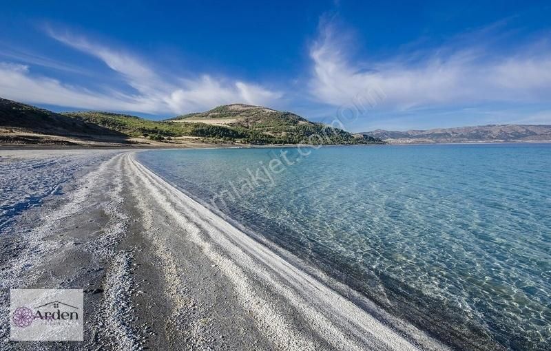 Yeşilova Salda Köyü (Yukarı) Satılık Tarla Burdur Yeşilova Salda Köyünde 3.082 M² Yatırımlık Tarla