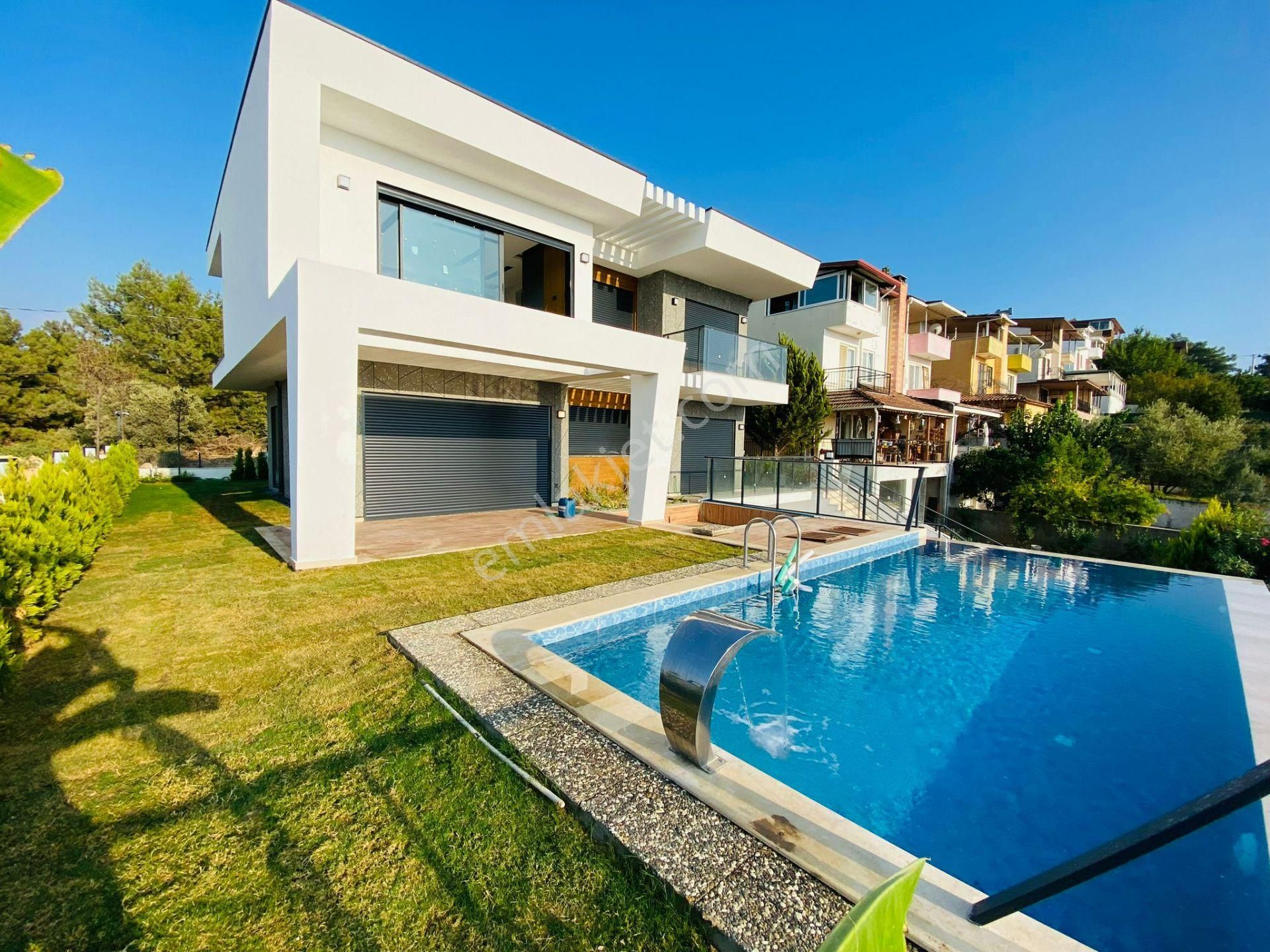 Kuşadası Soğucak Satılık Villa Kuşadası Soğucak Mevkiinde 4+2 Tam Müstakil Villa