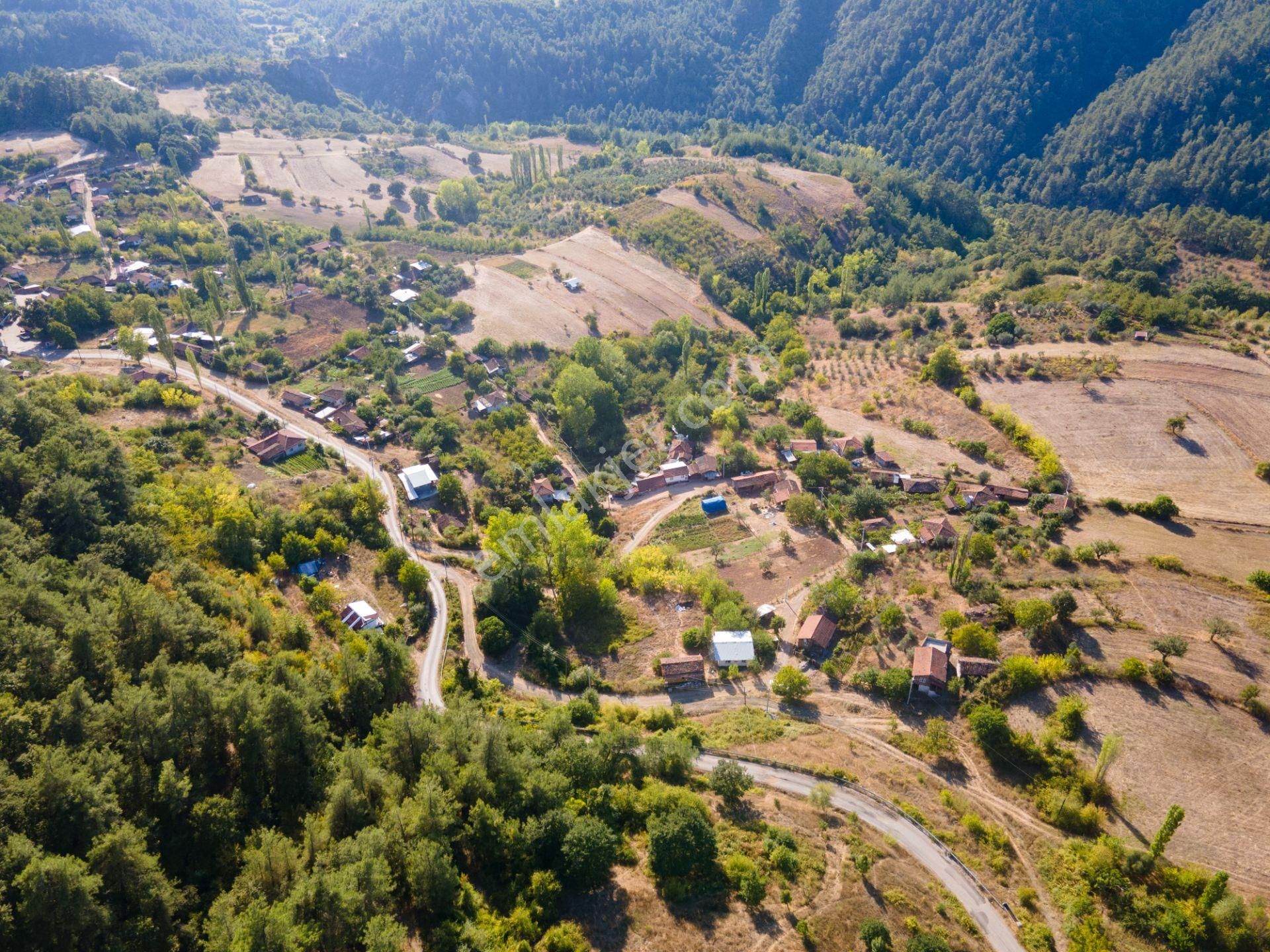 Mustafakemalpaşa Osmaniye Satılık Konut İmarlı Bursa Osmaniye Köyiçinde 300 M² İmarlı Müstakil Arsa