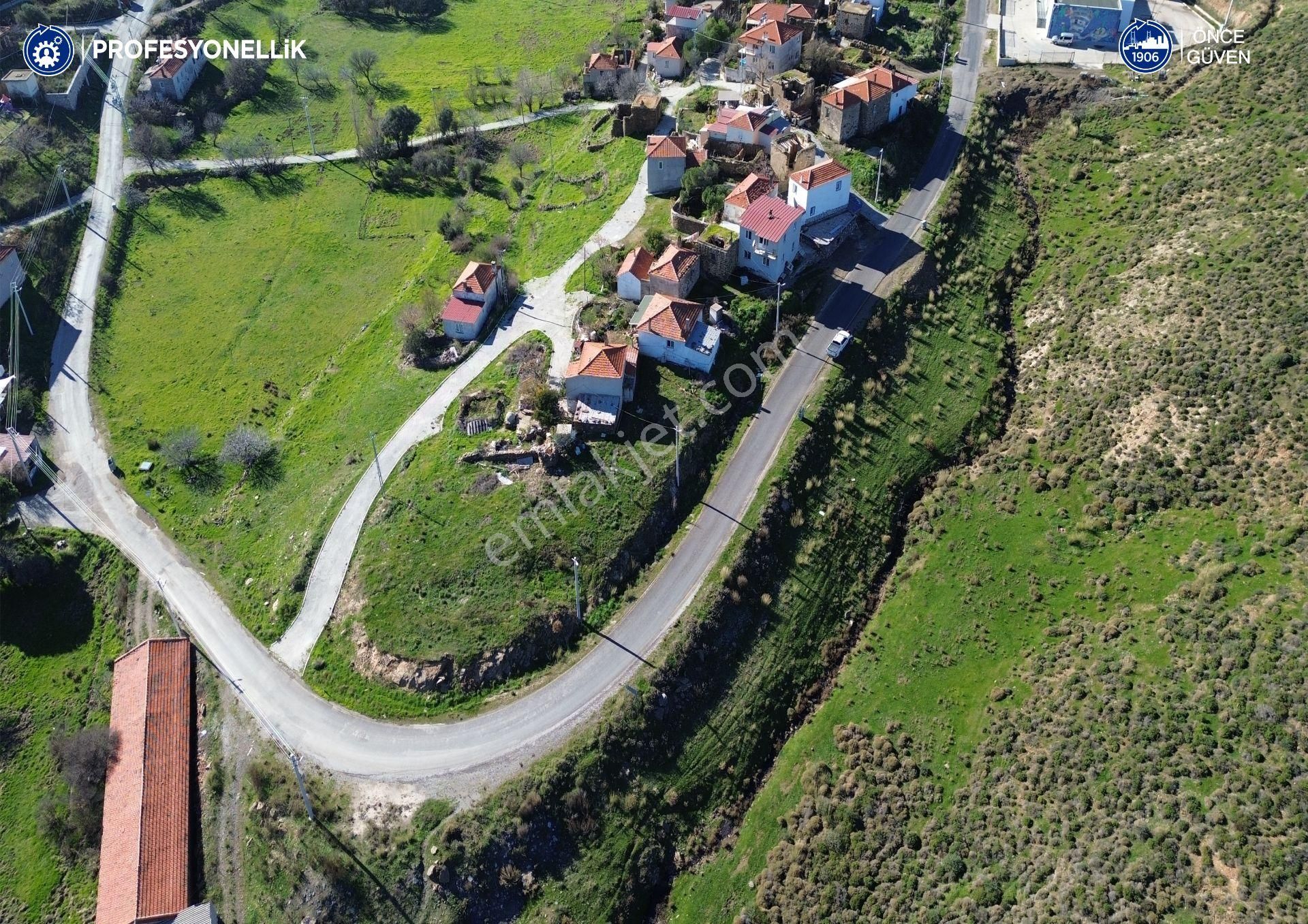 Karaburun Parlak Satılık Tarla Karaburun Parlak Köyü'nde 1570 M² Ana Yola Cepheli Tarla