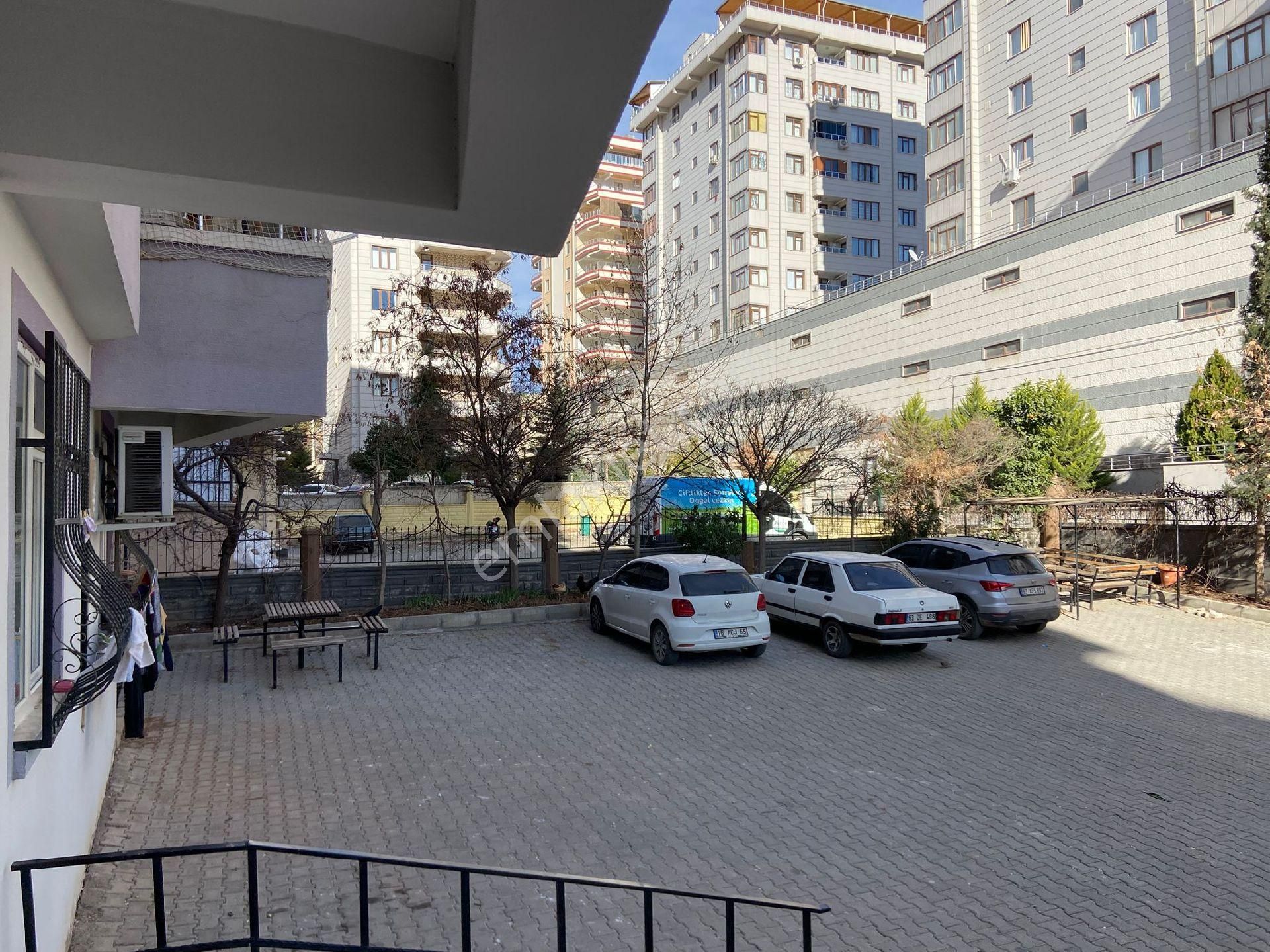 Karaköprü Akpıyar Satılık Daire Yavuz Emlak Tan Satılık Daire Arakat Karaköprü Akpiyar Mah 4 Oda 180mt