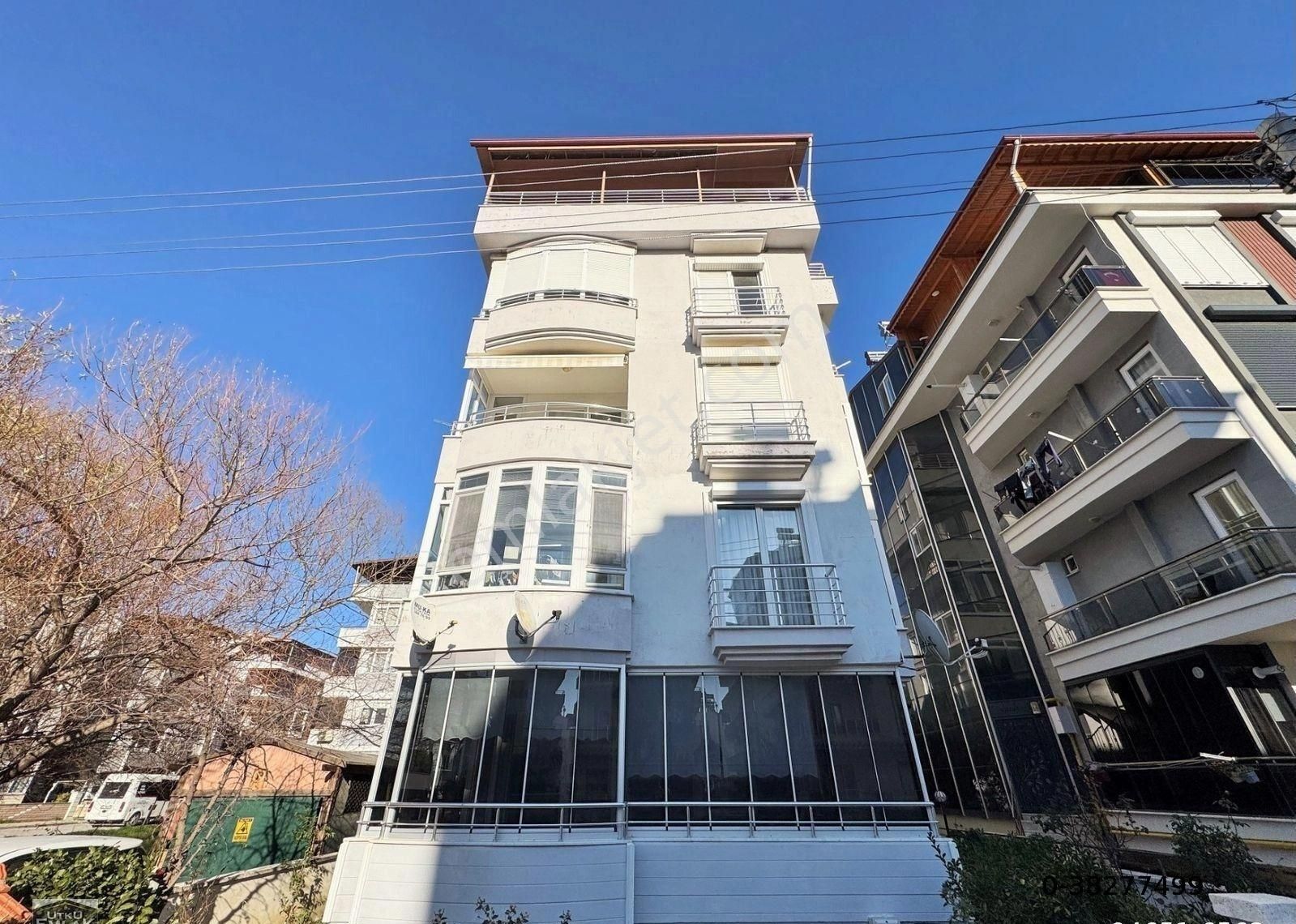 Akçay Utku Emlak'tan Altınkum Merkez'de 2+1 Lüks Satılık Daire