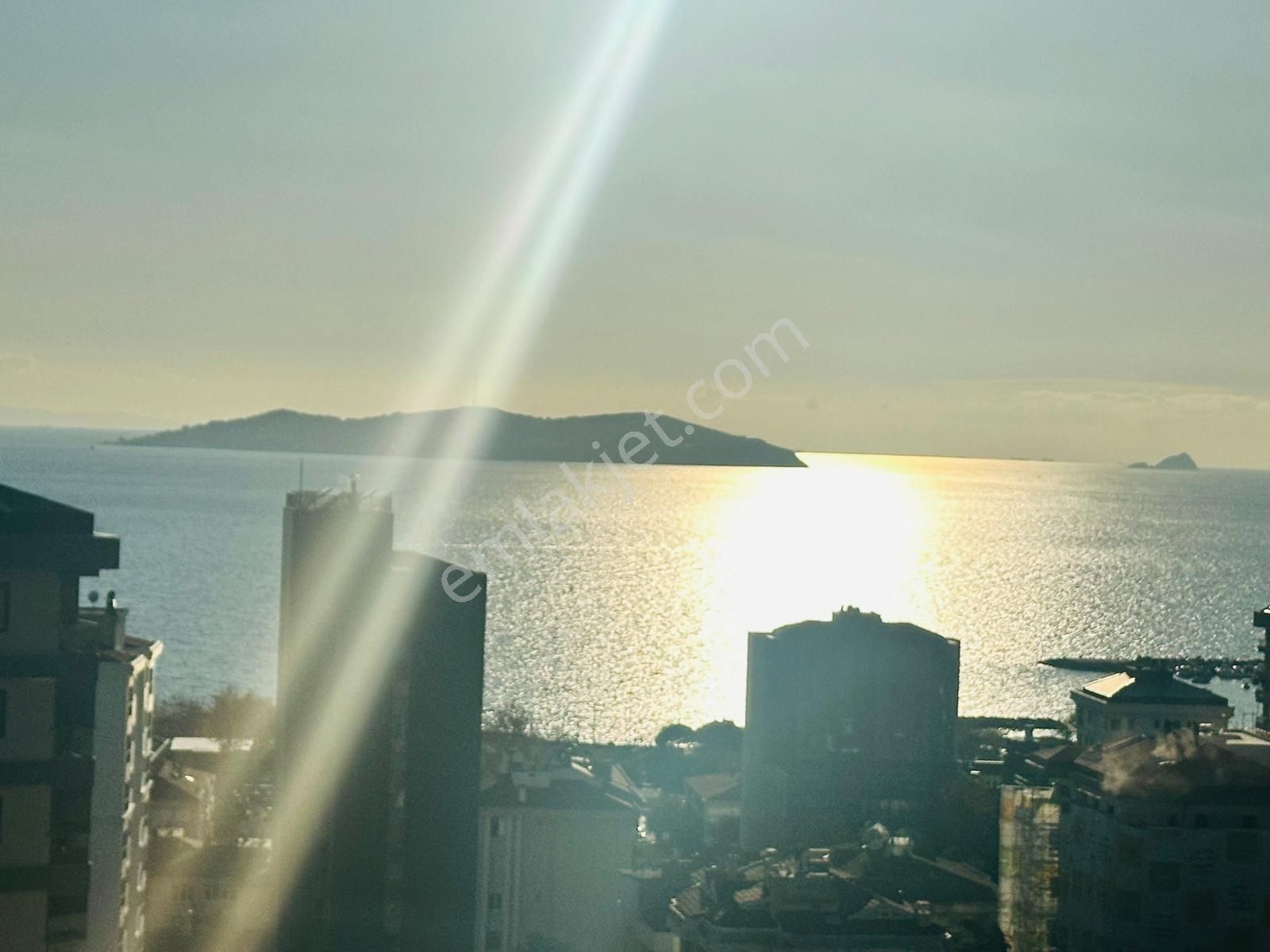 Kadıköy Suadiye Satılık Daire Suadiye'de Deniz Manzaralı Sıfır Dublex Güvenlikli İskanlı Emsalsiz