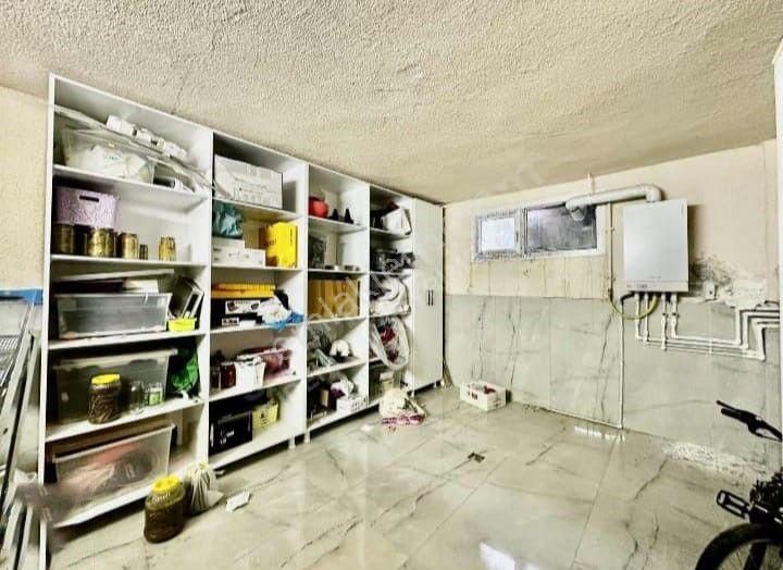 Manisa Turgutluda İçi Yenilenmiş Villa - Görsel 16