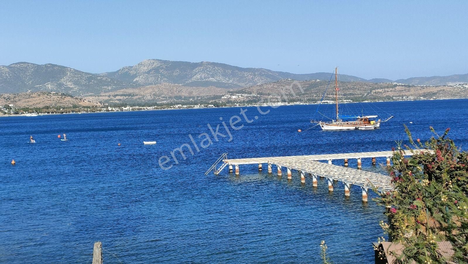 Bodrum İslamhaneleri Satılık Daire Bodrum Bağla'da Özel Plajlı Site İçinde Dubleks Daire