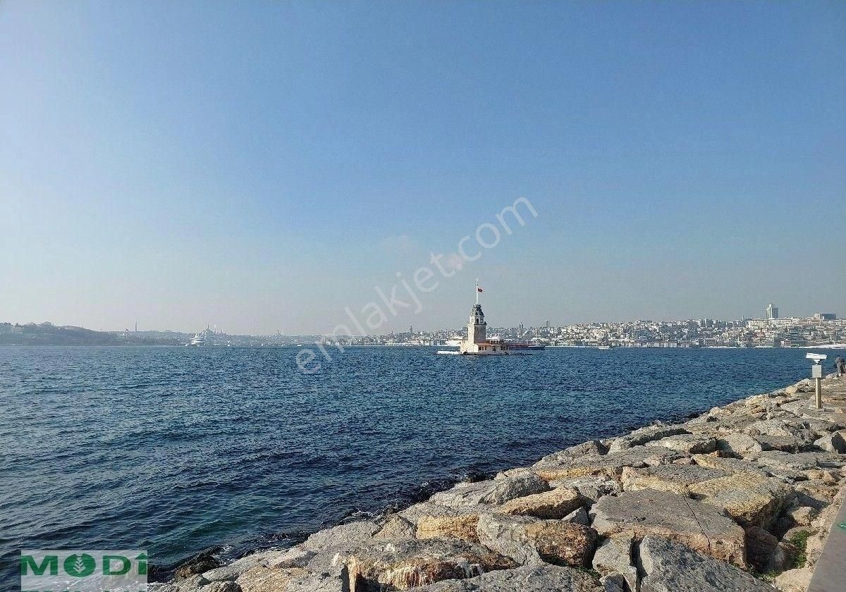 Üsküdar Salacak Kiralık Daire Salacak Sahile Yakın Asansörlü Kiralık Sıfırlanmış 3+1 Daire 1.kat