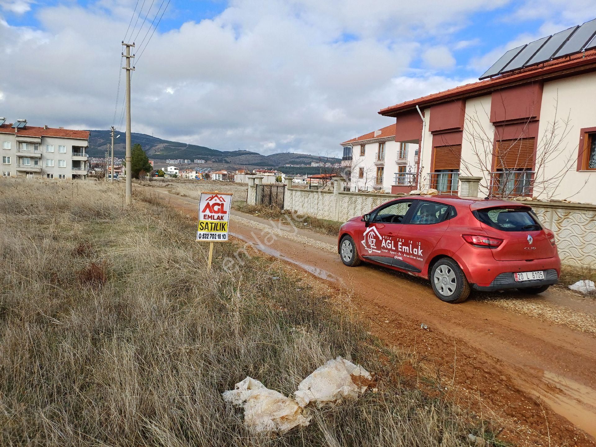 Çivril Yukarı Satılık Konut İmarlı Çivril Galericiler Sitesi Arkasın Da Kaçırılmayacak Fiyata Arsa