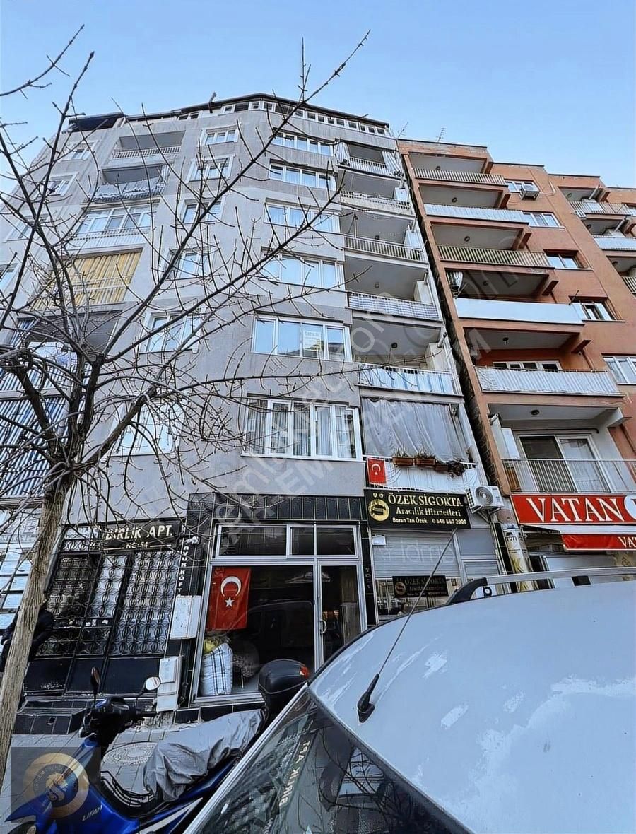 Pamukkale 15 Mayıs Satılık Daire Kayalık Caddesi İçi Yenilenmiş 2+1 Daire