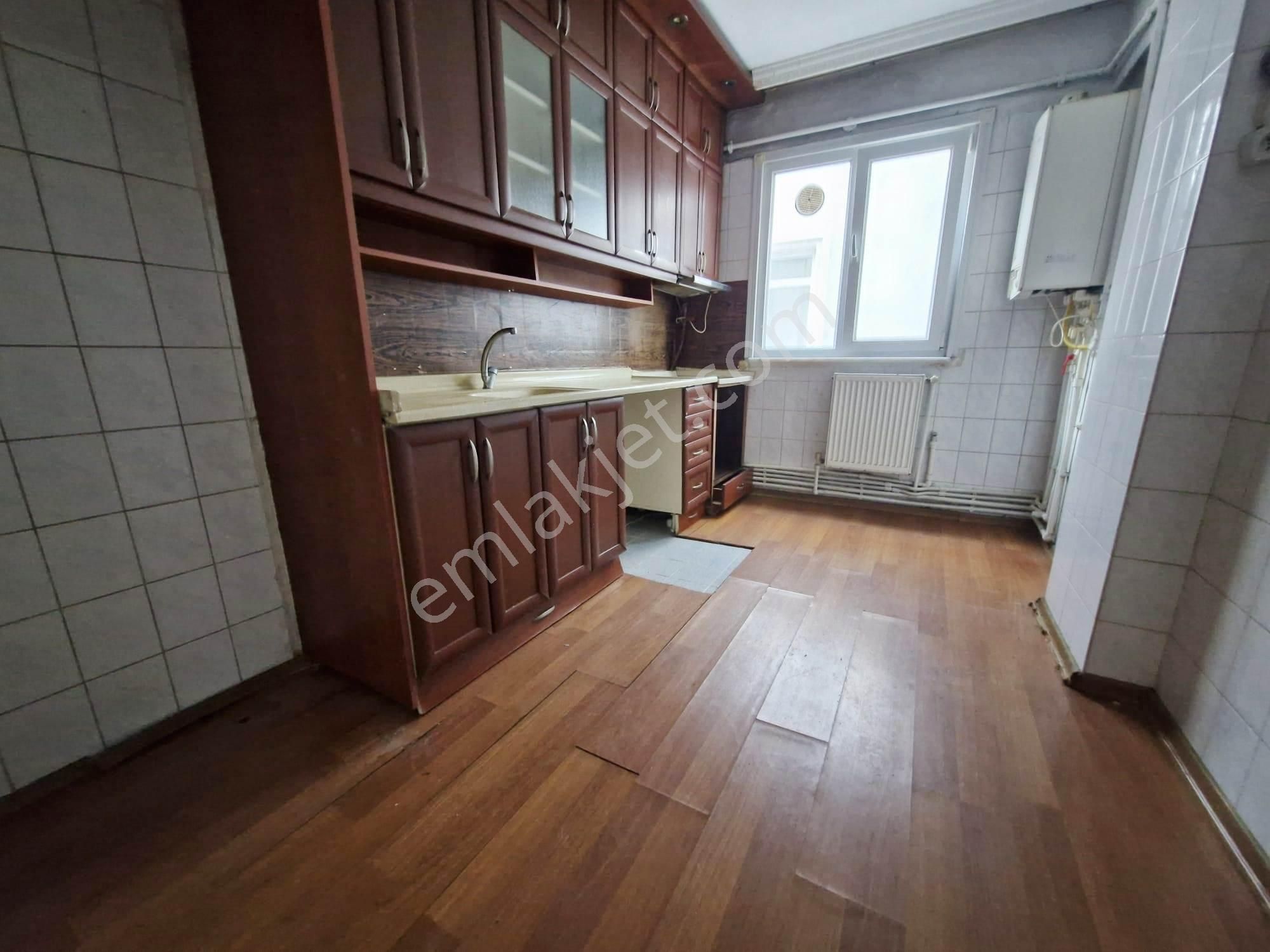 Bahçelievler Zafer Metroya Yakın Kiralık Daire Fatih Emlak Tam 3+1 Kiralık Daire Dogalgaz Kombili