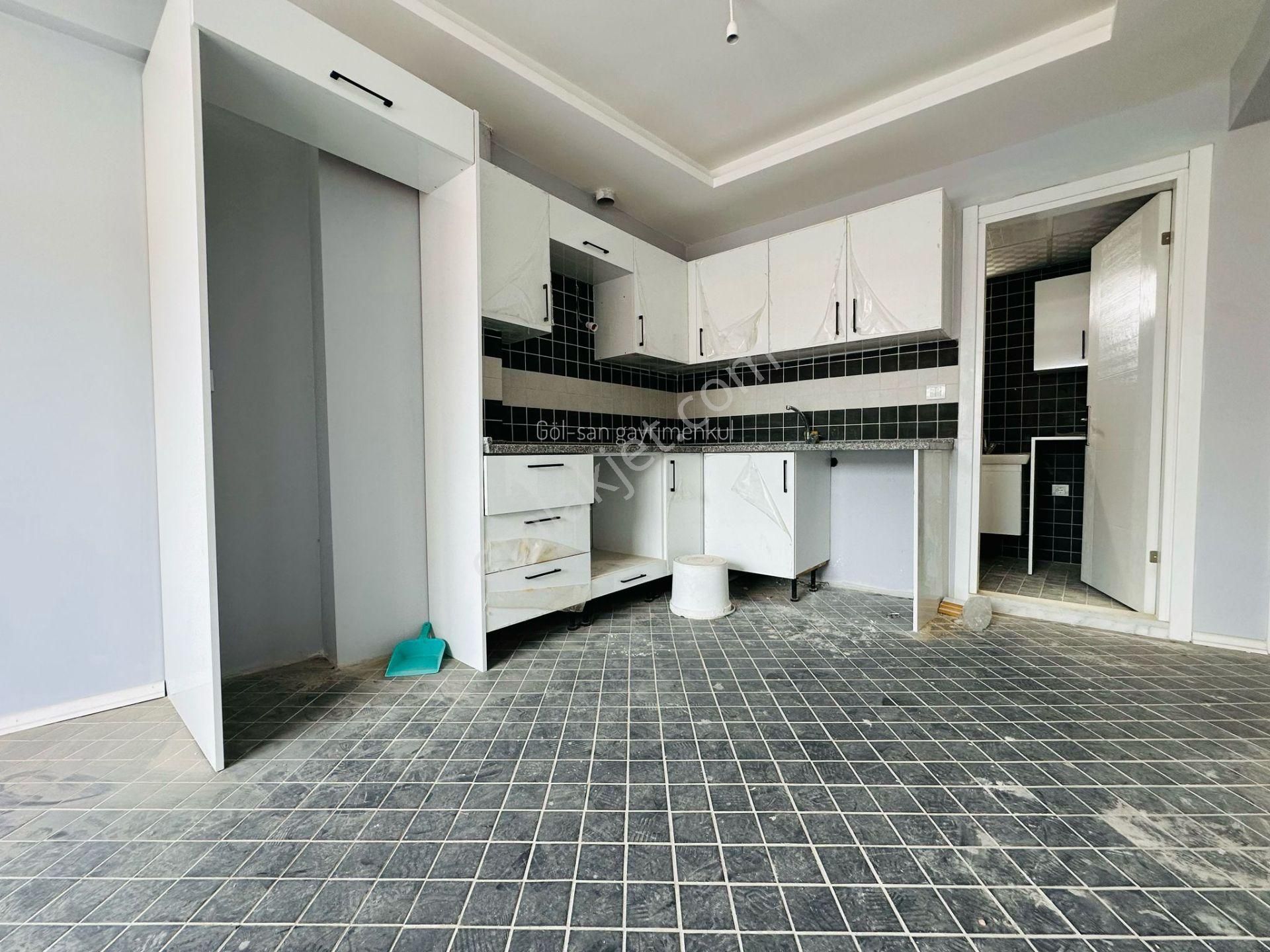 Nazilli Kurtuluş Satılık Daire 🏡 Göl-san Gayrimenkul’den 🏡 Kurtuluş Mah. 2+1 Açık Mutfak Satılık Daire