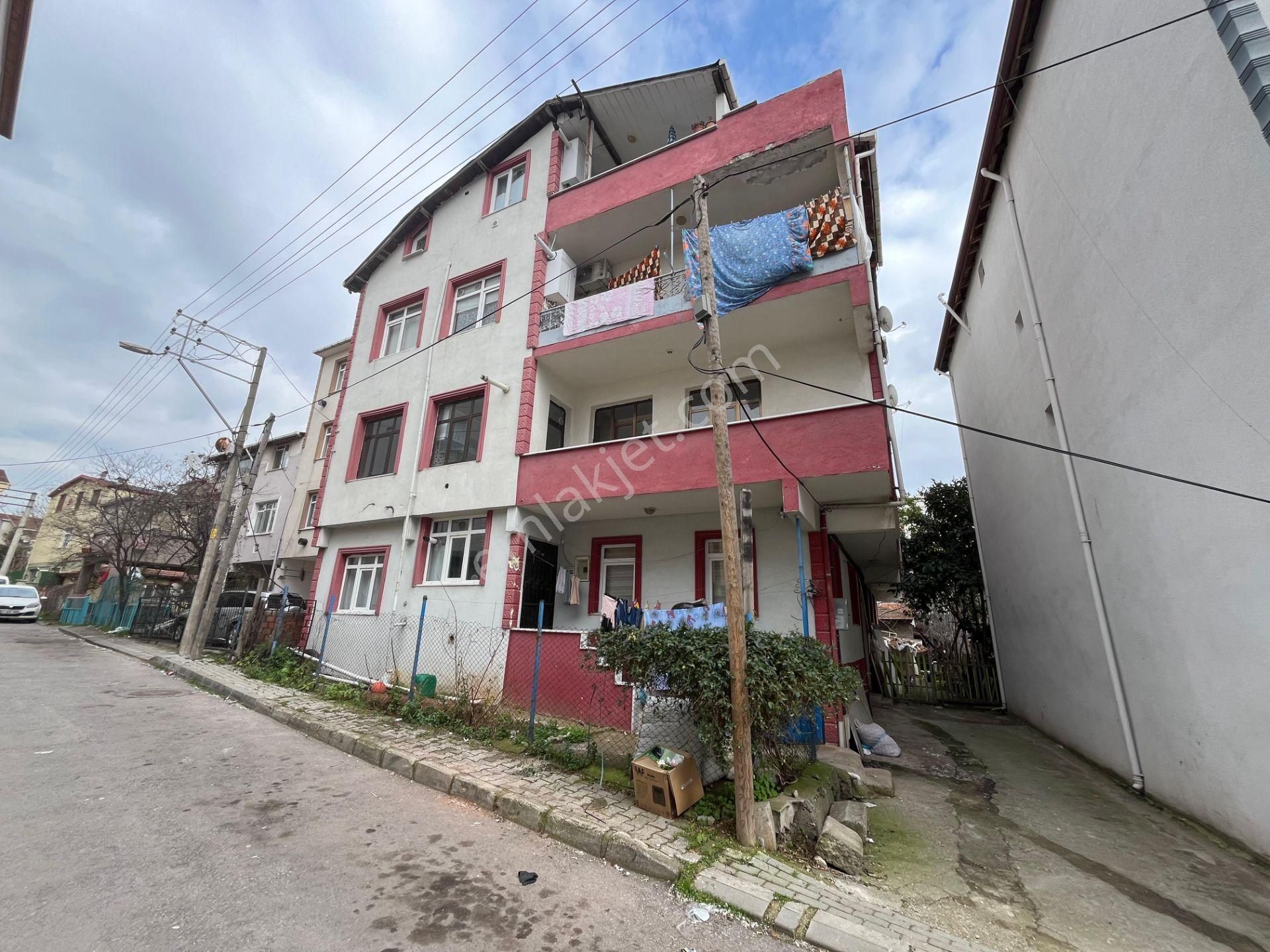 Derince Sırrıpaşa Satılık Daire Re/max Armina Güvencesiyle 2+1 Geniş Ferah Ve Kullanışlı Daire