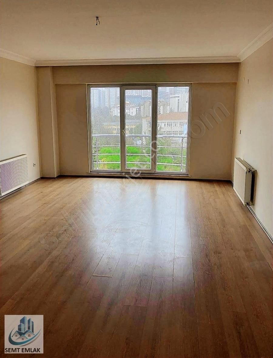 Kadıköy Feneryolu Kiralık Daire Semt Emlaktan Üniversitesi Karşısında Genç Binada Kiralık Daire