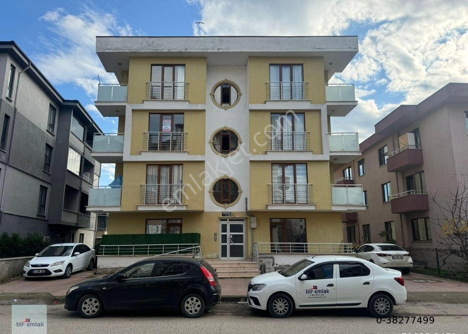 Düzce Merkez Burhaniye Kiralık Daire Bir Emlak'tan Burhaniye Mahallesi'nde 3+1 Kiralık Daire