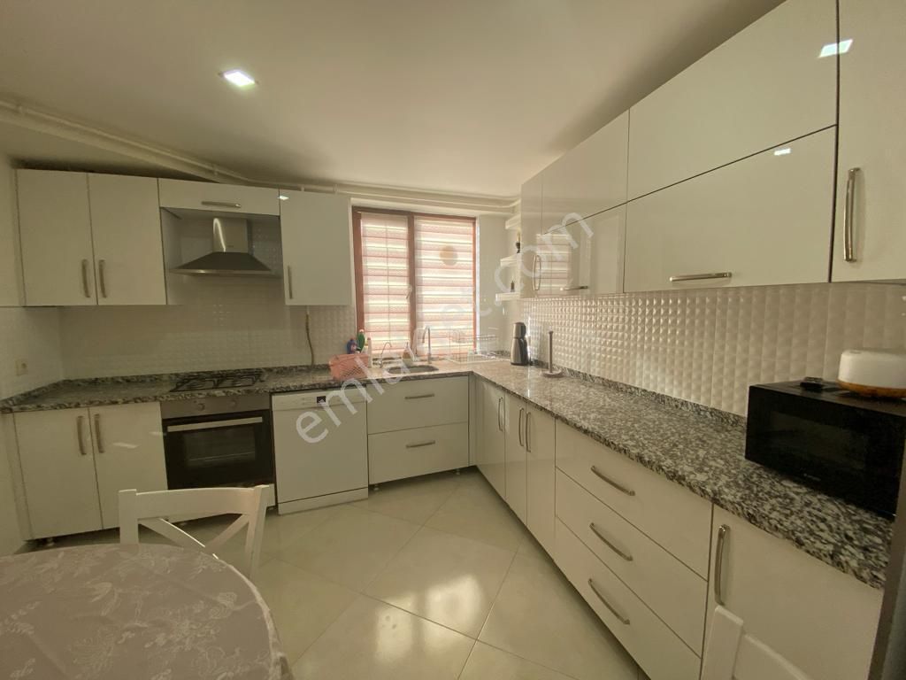 Hendek Yeni Kiralık Daire 11-şeker Emlak Hanedan Sit.arakat 3+1-200m2 Lux Kiralık Daire