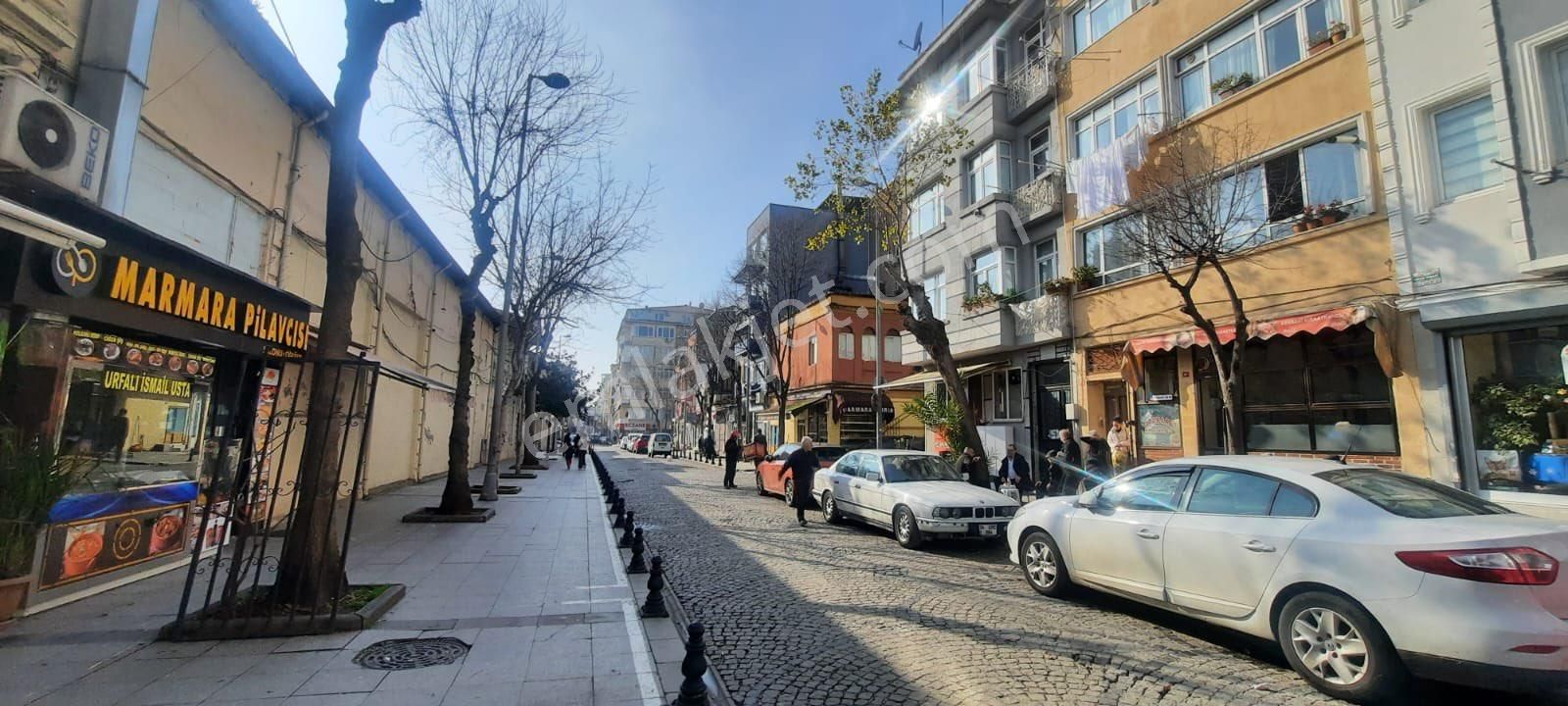 Ecem Emlaktan Kocamustafapaşada 14 Yıllık Binads - Görsel 17