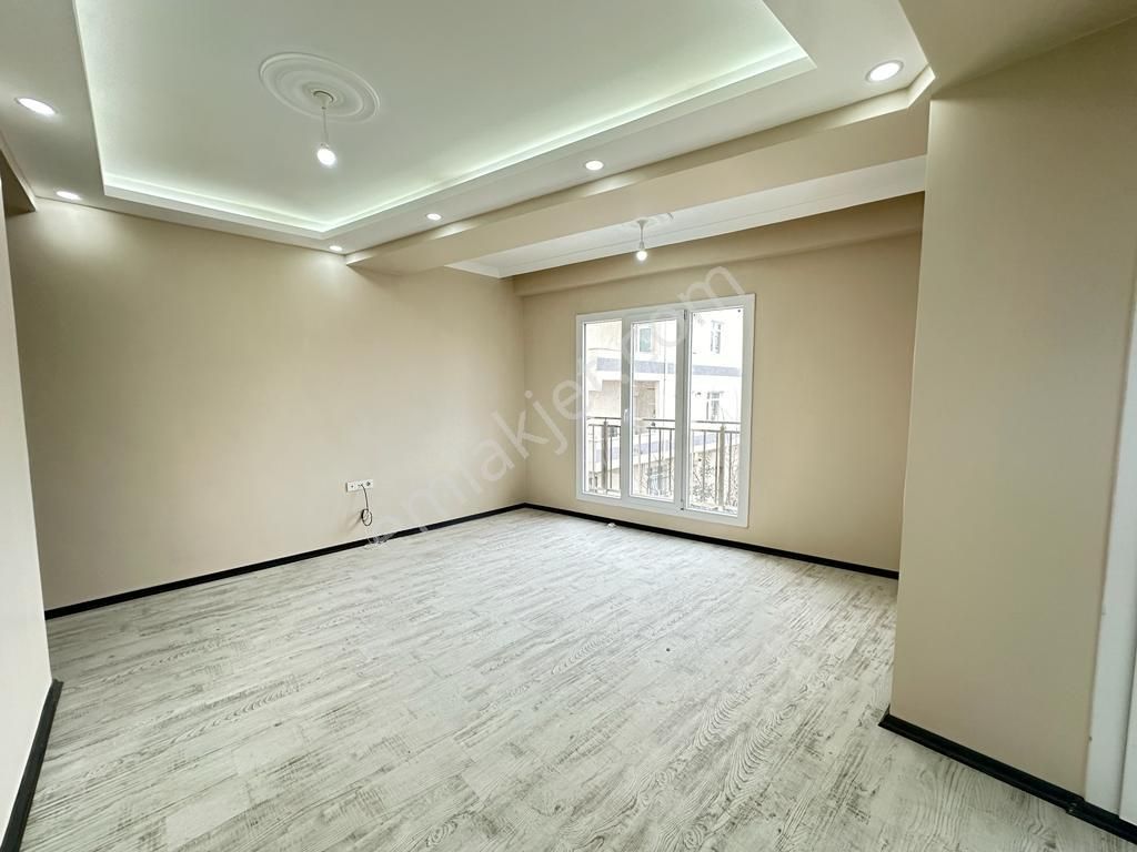 Küçükçekmece Kanarya Satılık Daire Loft'tan Sultanmurat Kapalı Pazar Yakını Sıfır 2+1 Arakat