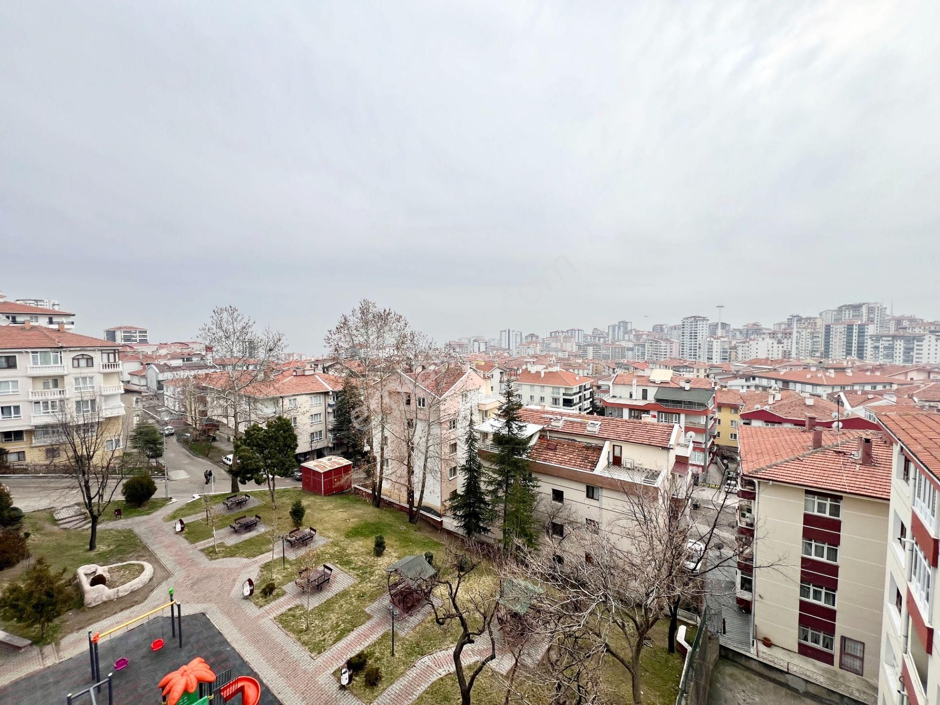 Keçiören Şehit Kubilay Satılık Daire Cihandan Özlem Caddesi Yakınında Önü Açık Arakatta 3+1 Daire