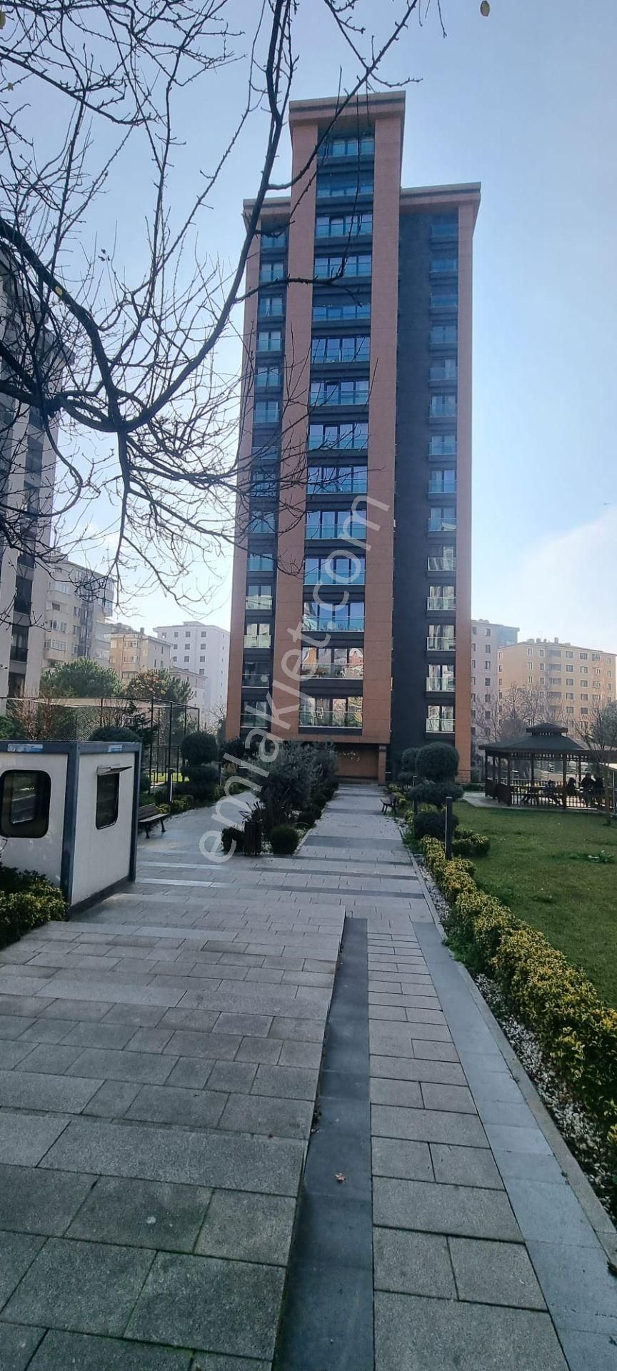 Kadıköy Kozyatağı Satılık Daire Kozyatağında Kozzy Avm Yürüme Mesafesinde Net 75m2 2+1