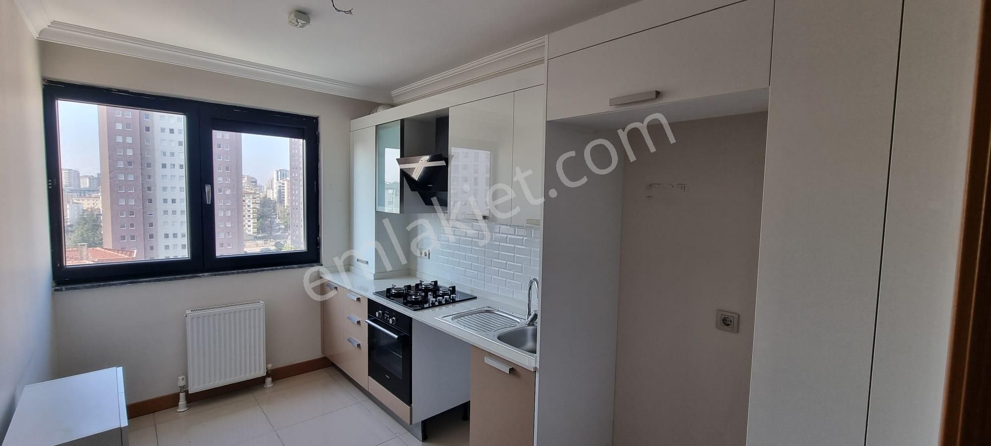 Kadıköy Kozyatağı Kiralık Daire Kozyatağında Kozzy Avm Yürüme Mesafesinde Net 75m2 2+1