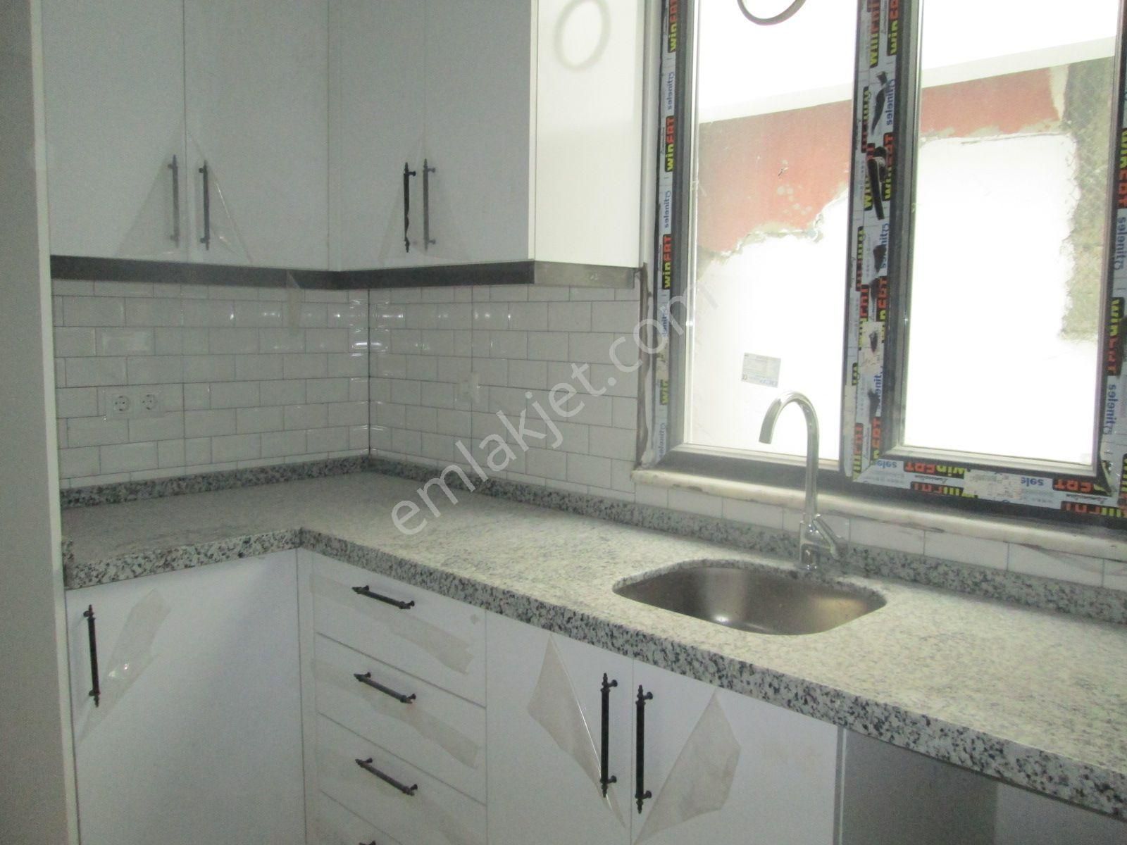 Bahçelievler Yayla Ulubatlı,da 5+2 Yeni Satılık Dublex Daire