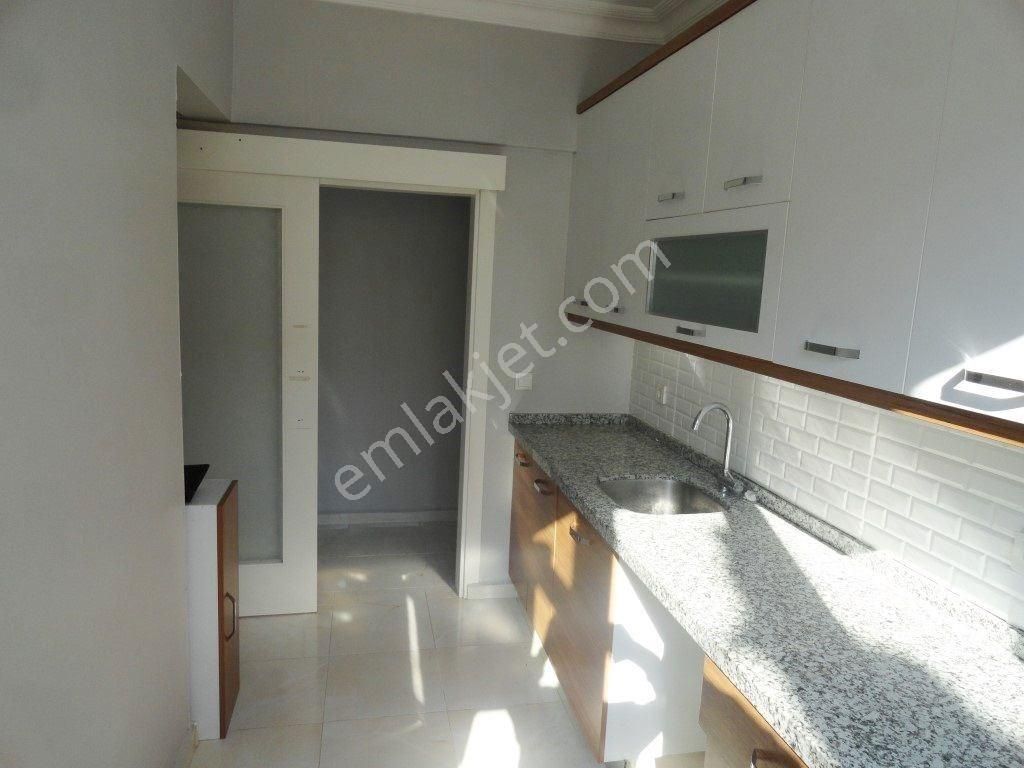 Bahçelievler Yenibosna Merkez Kiralık Daire Bahçelievler Yenibosnada Kiralık 115 M2 3 +1 Daire