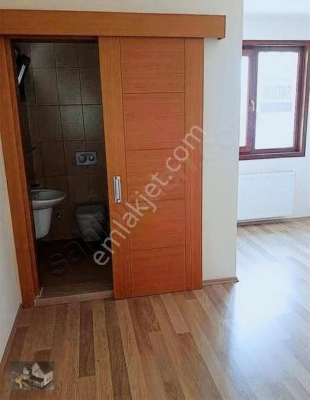 Çekmeköy Cumhuriyet Kiralık Daire 216 Butik Sitede Kiralık 3+1 Daire