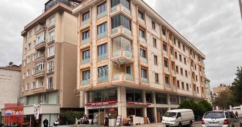 Kartal Topselvi Satılık Dükkan & Mağaza Cadde Üzeri 3 Cepheli 661 M2 Asma Katlı Depolu Satılık Dükkan