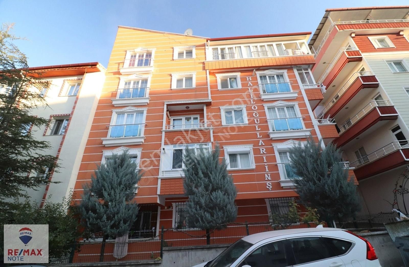 Etimesgut İstasyon Satılık Daire Etimesgut İstasyon Mahallesi'nde 6+1 Satılık Dubleks Daire