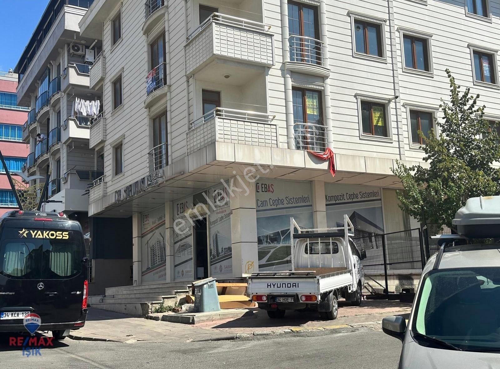 Pendik Orhangazi Satılık Dükkan & Mağaza Esenyalı Vatan Caddesi Üzerinde 3,35 Giriş Yükseklik Ve Otopark