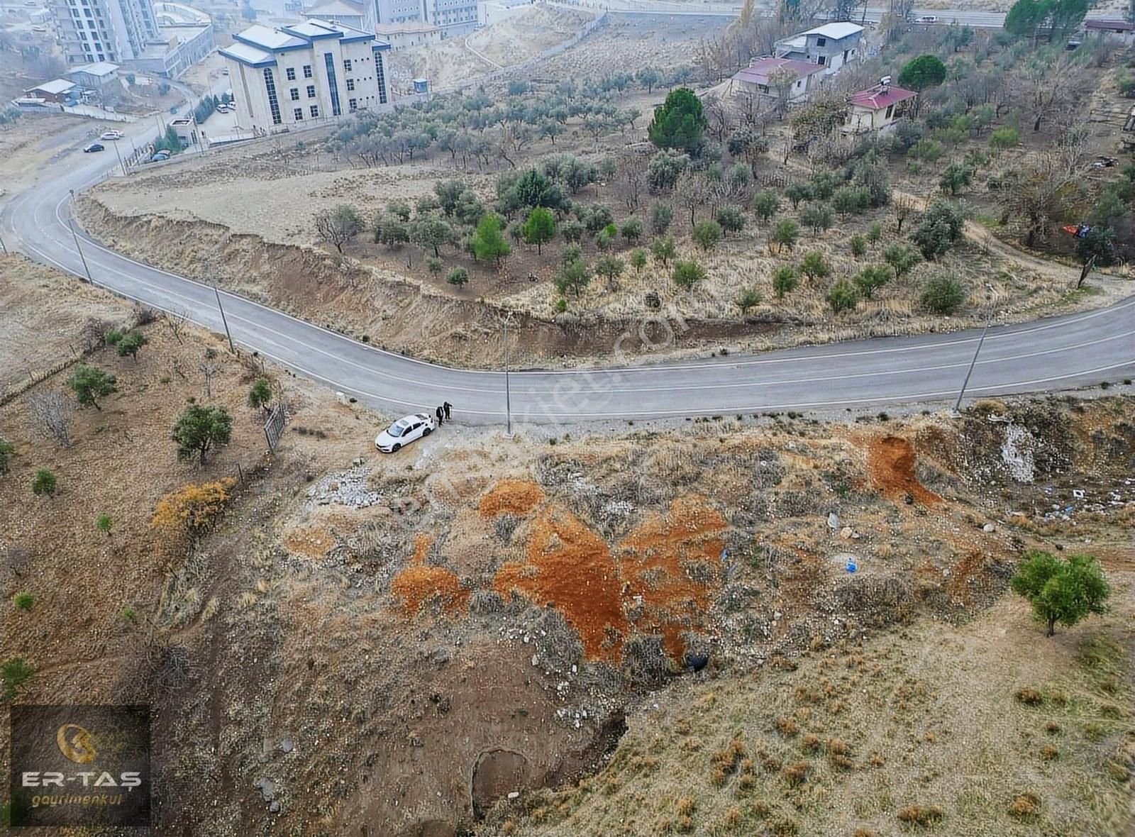 Dulkadiroğlu Ballıca Satılık Bağ & Bahçe Er-taş'dan Doğukent Belediyesi Arkası Yol Kenarı Satılık Arsa