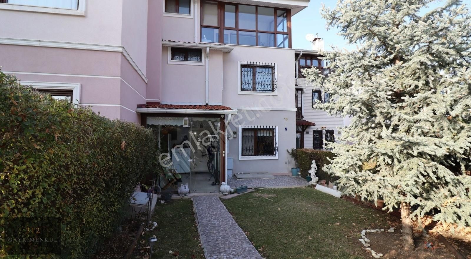 Çankaya Prof. Dr. Ahmet Taner Kışlalı Satılık Villa 312 | Çayyolu Engürü Villarında Satılık Yenilenmiş 5+1 Villa