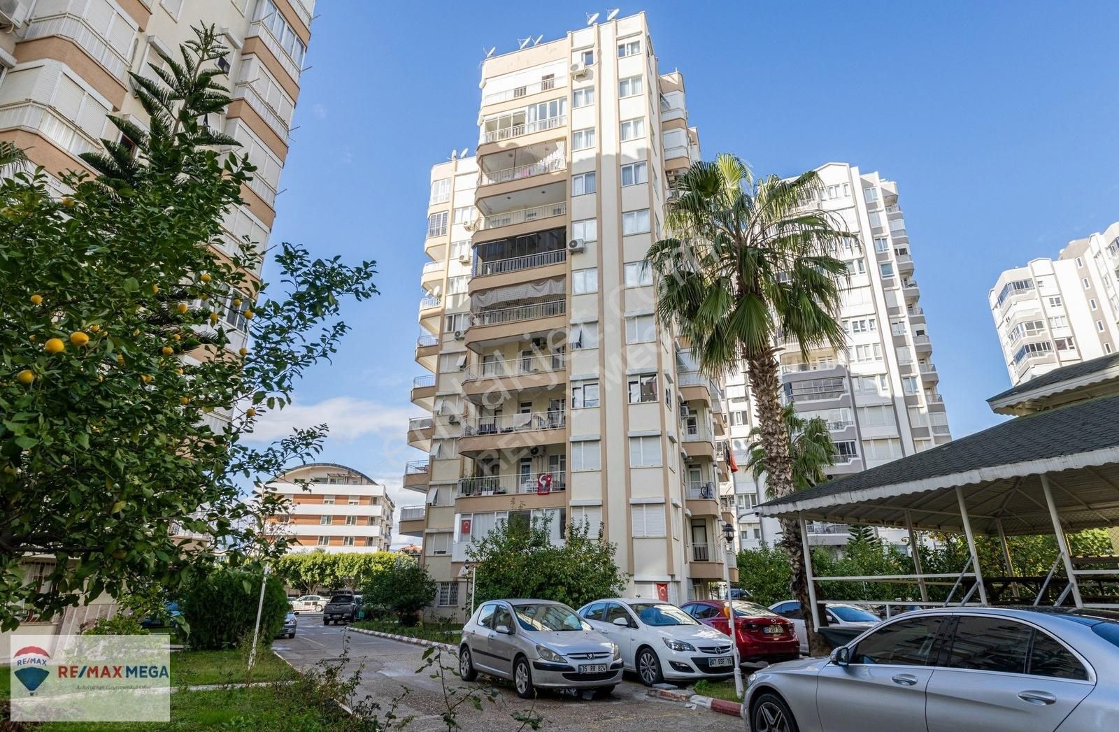 Konyaaltı Uluç Satılık Daire Uluç Mah. Aykent Sitesi Doğa Manzaralı 3+1 Daire