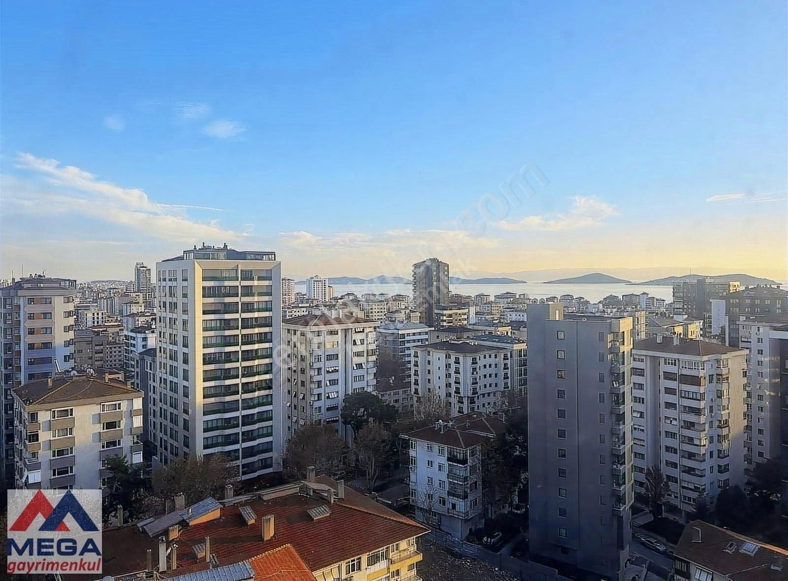 Kadıköy Göztepe Satılık Daire Projeden Tütüncü Mehmet Efendi Cad.yakınında 3+1 Satılık Daire