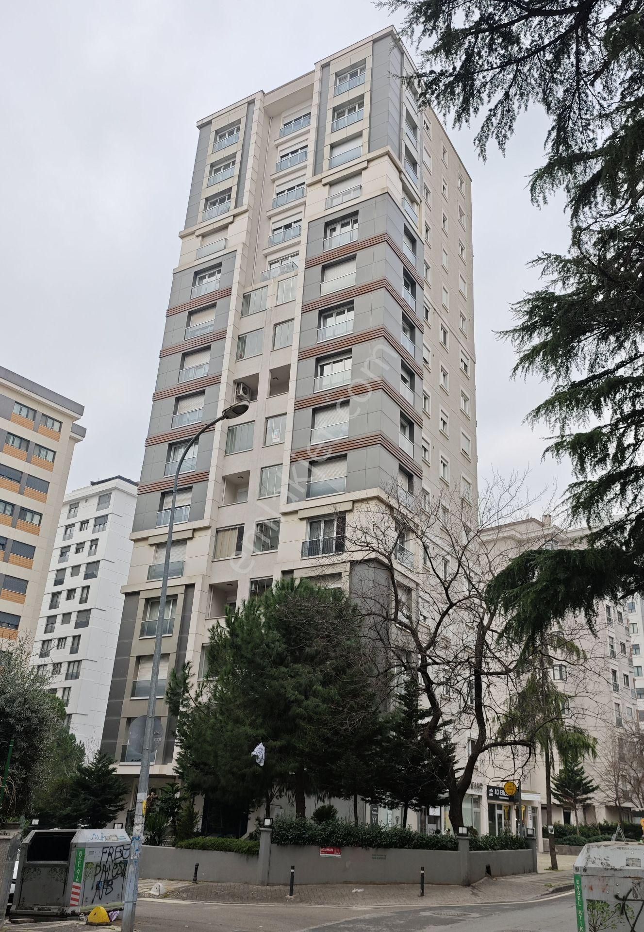 Kadıköy Suadiye Kiralık Daire Suadiye De Yeni Binada 9. Kat 2 + 1 Eşyalı Daire