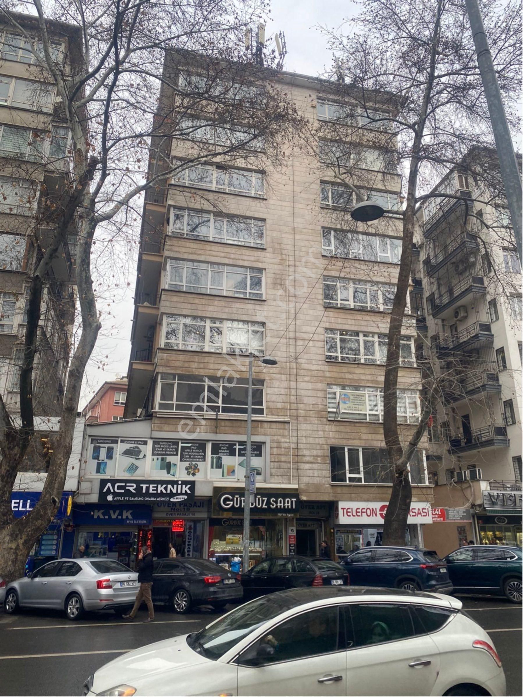 Çankaya Korkutreis Metroya Yakın Kiralık Daire Çankaya Korkutreis Mahallesi Necatibey Caddesi Üzerinde 3+1 Kiralık Daire