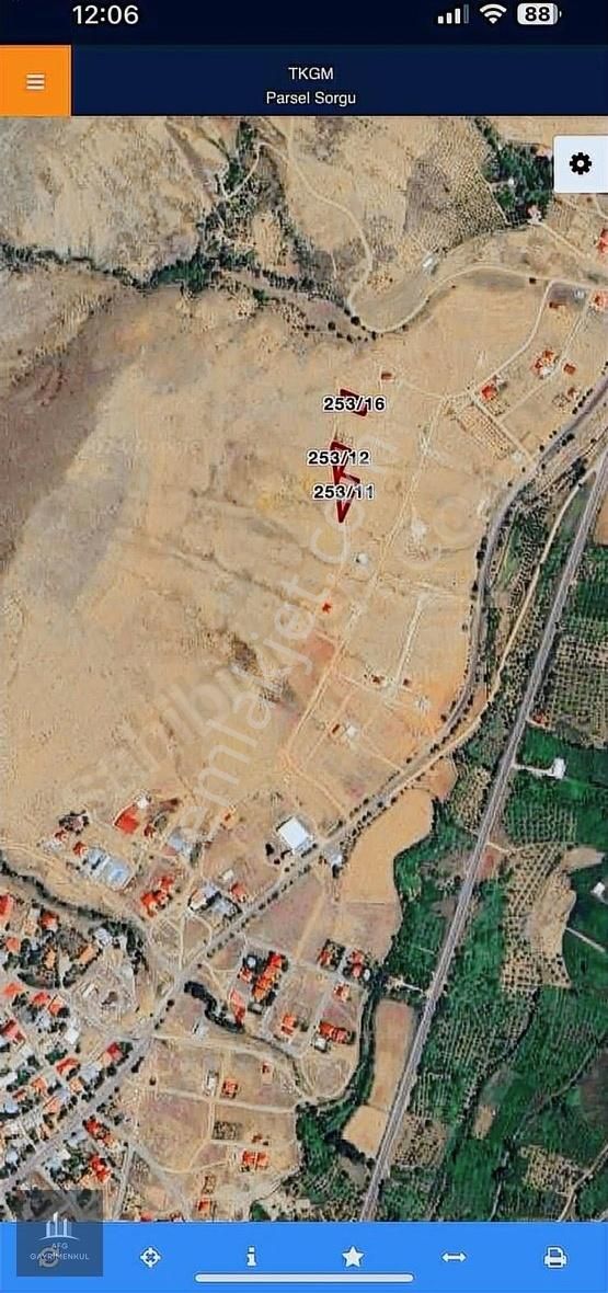 Çamardı Bademdere Köyü (Bahçeli) Satılık Villa İmarlı Villalık Arsa Tek Tapu Çamardı Muhteşem Manzaralı 911 M2