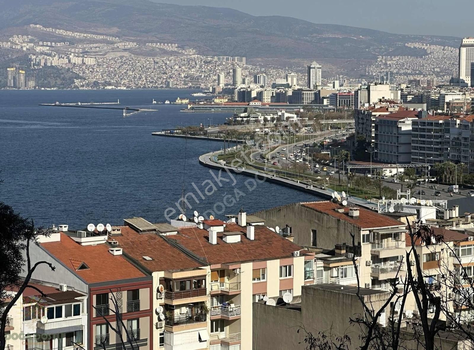 Konak Barbaros Satılık Daire Doğa Dostu'ndan Konak Tarihi Asansör Cadde Deniz Manz. 3+1