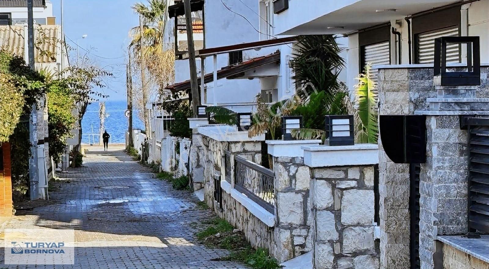 Urla Denizli Satılık Villa Urla , Çeşmealtı Denizli Mahallesinde Satılık 3+1 Dubleks Daire