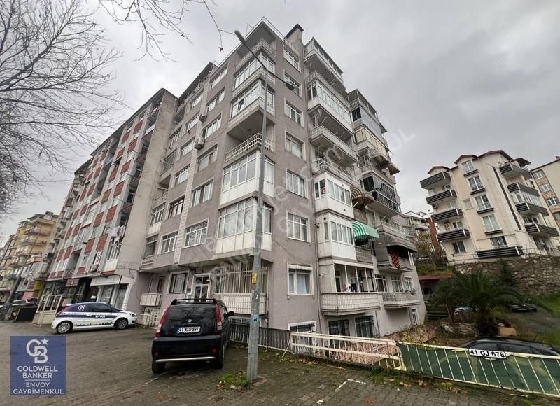 Gölcük Donanma Satılık Daire Cb Envoy'dan Gölcük Donanma Mahallesinde Satılık 2+1 Daire