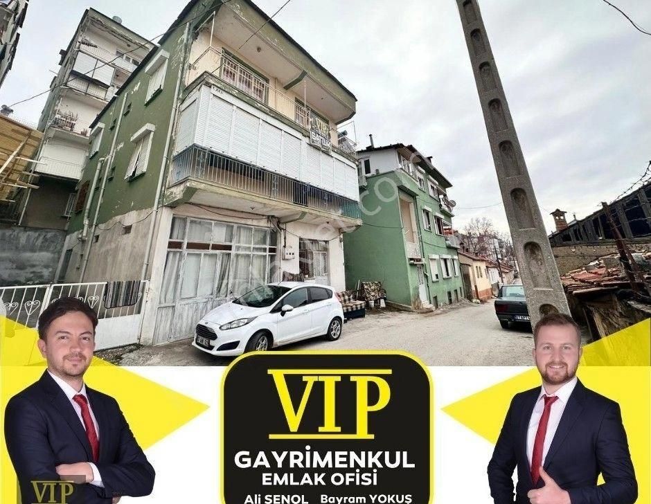 Elmalı Gündoğan Satılık Daire Vip Gayrimenkul' Den Çarşı Merkezinde Sobalı 2+1 Daire